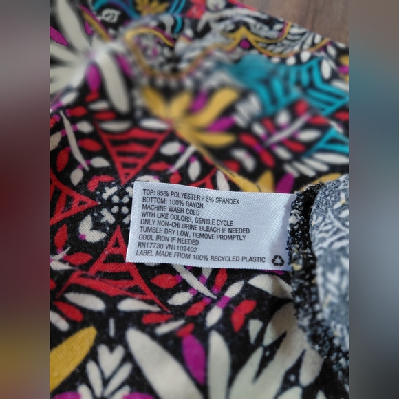 Xhilaration Vibrant Patterned Camisole - Picture 7 of 8